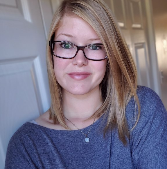 Meet your Posher, Britany - Picture 1 of 1